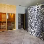 Royal Valentina Castle אוגניאנובו