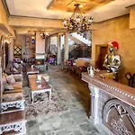 לינה וארוחת בוקר Royal Valentina Castle