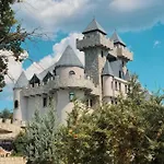 Royal Valentina Castle 오그냐노보