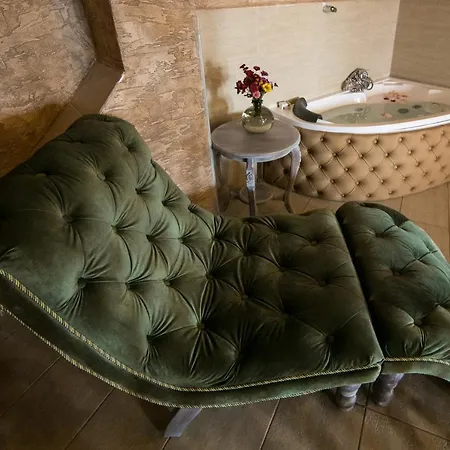 Bed & Breakfast Royal Valentina Castle 4*