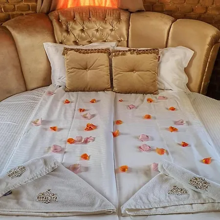 Royal Valentina Castle Bed & Breakfast 4*