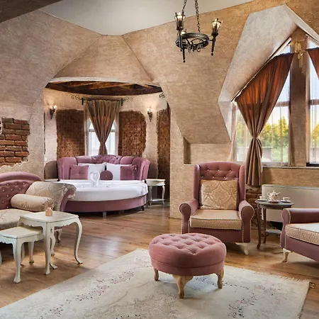 Royal Valentina Castle 4* Ognyanovo