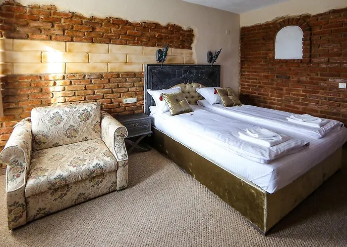 Royal Valentina Castle Bed & Breakfast