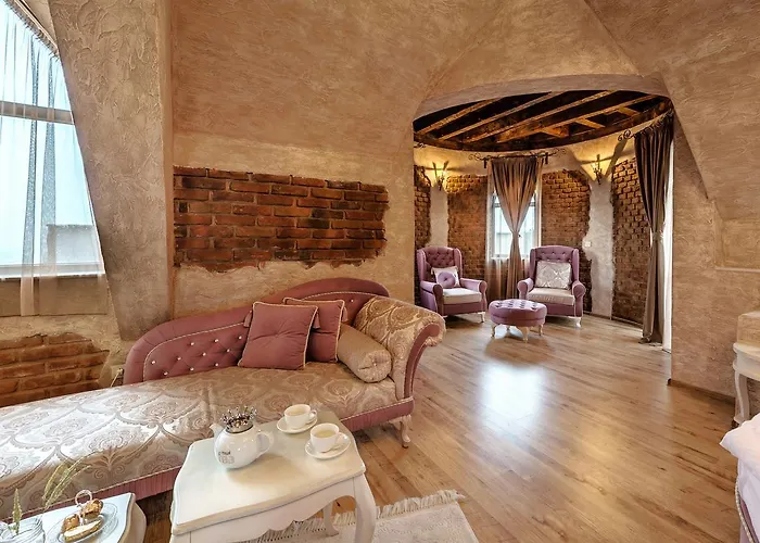 Royal Valentina Castle Bed & Breakfast